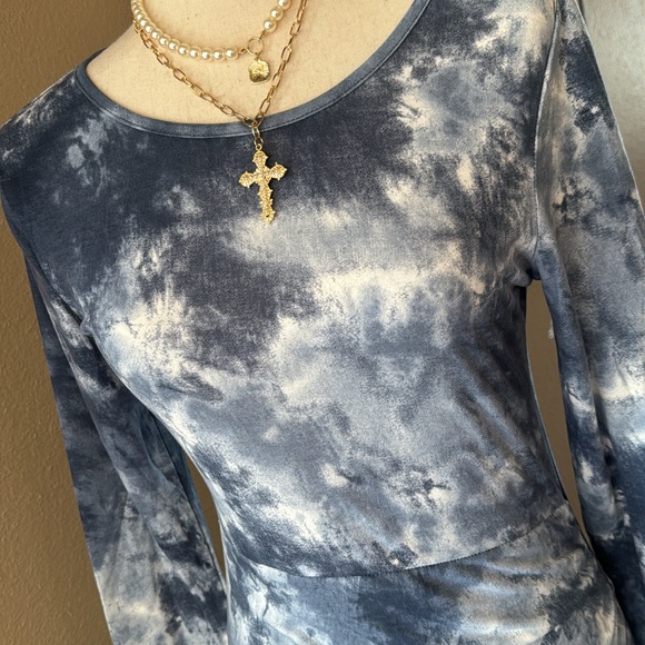 Tie dye ruched dress in navy - Picture 5 of 6